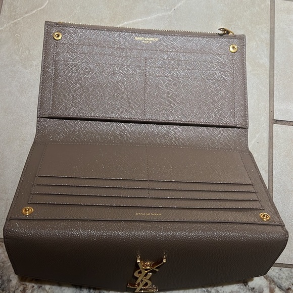 Authentic YSL Uptown large flap wallet in grain de poudre embossed leather WOC - Picture 12 of 14